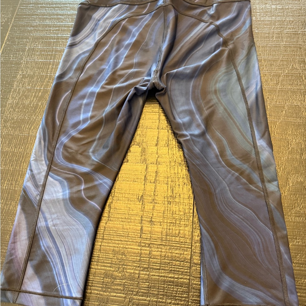 Athleta Black Geode Crop Leggings